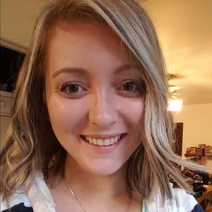 Meet your Posher, Krystal